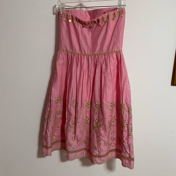 Express Strapless Barbie Pink Embroidered Dress Gold Accents Size 8 - Picture 6 of 13